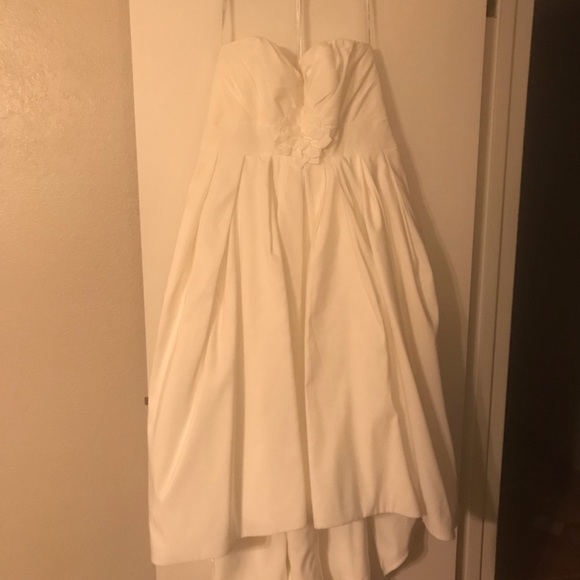 Wedding Dress - Picture 1 of 4